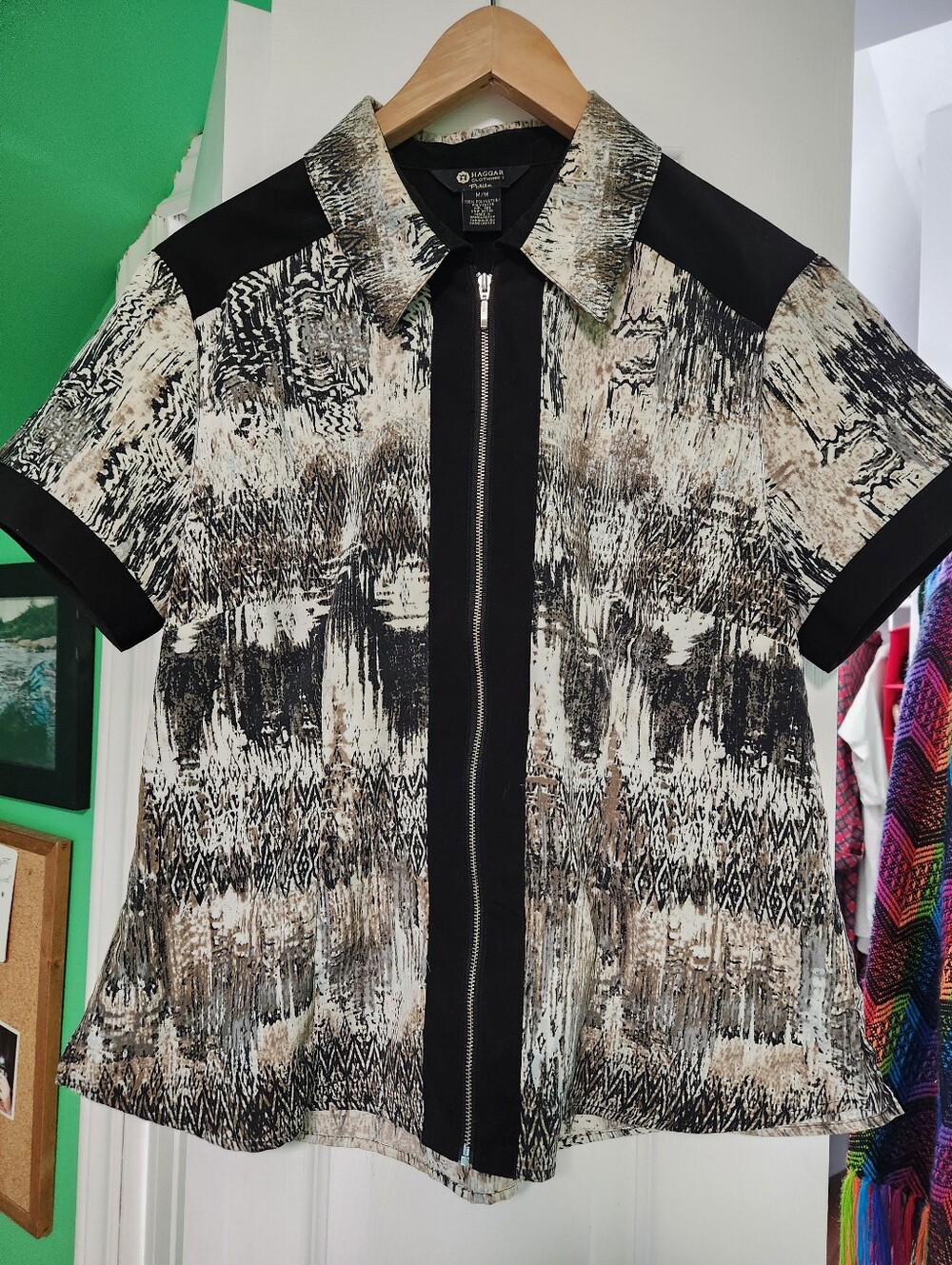 Eclectic Grandma Retro Zip Collared Short Sleeve Shirt with Trim MED